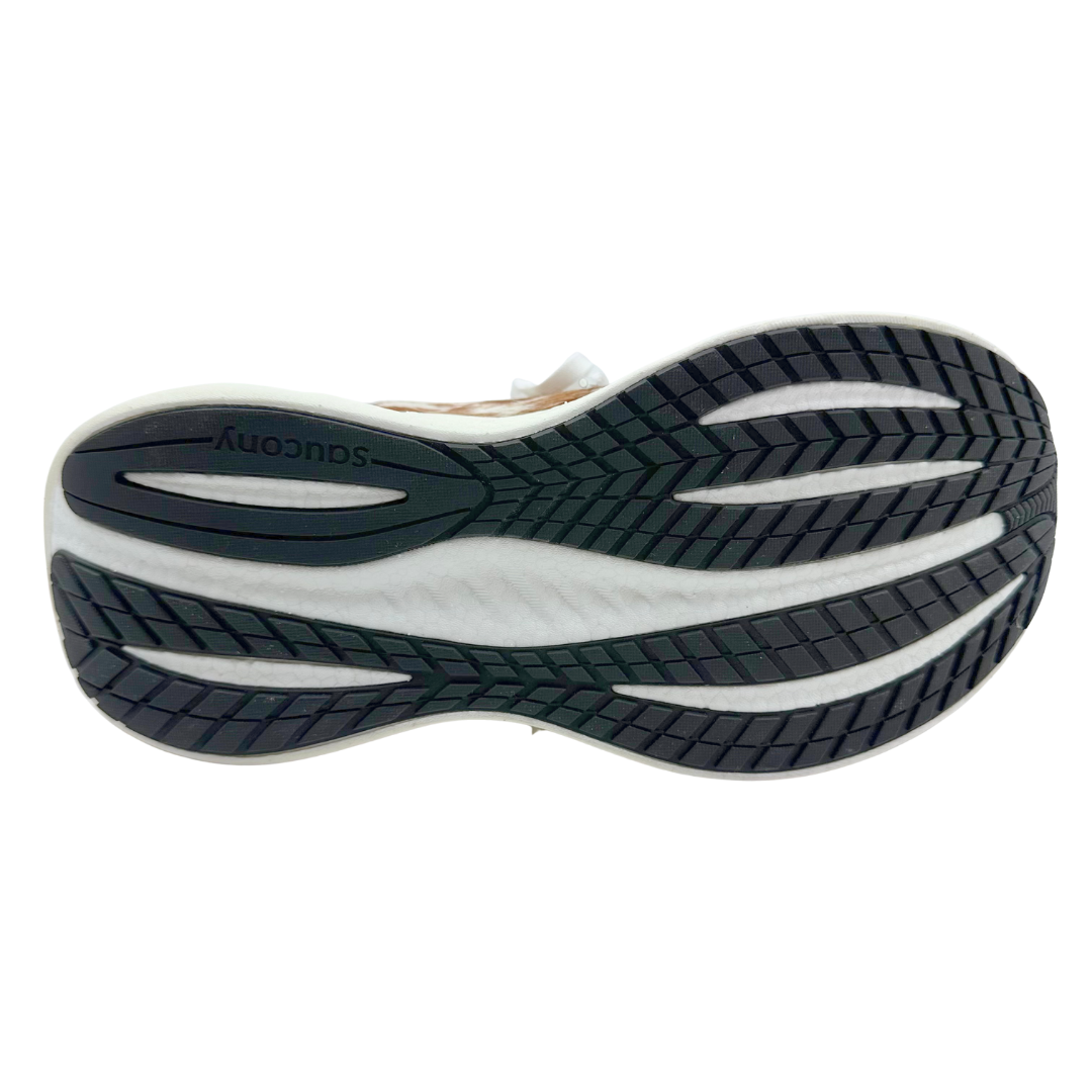 Saucony Triumph 7.5 White/Brown Pony Hair Sneakers