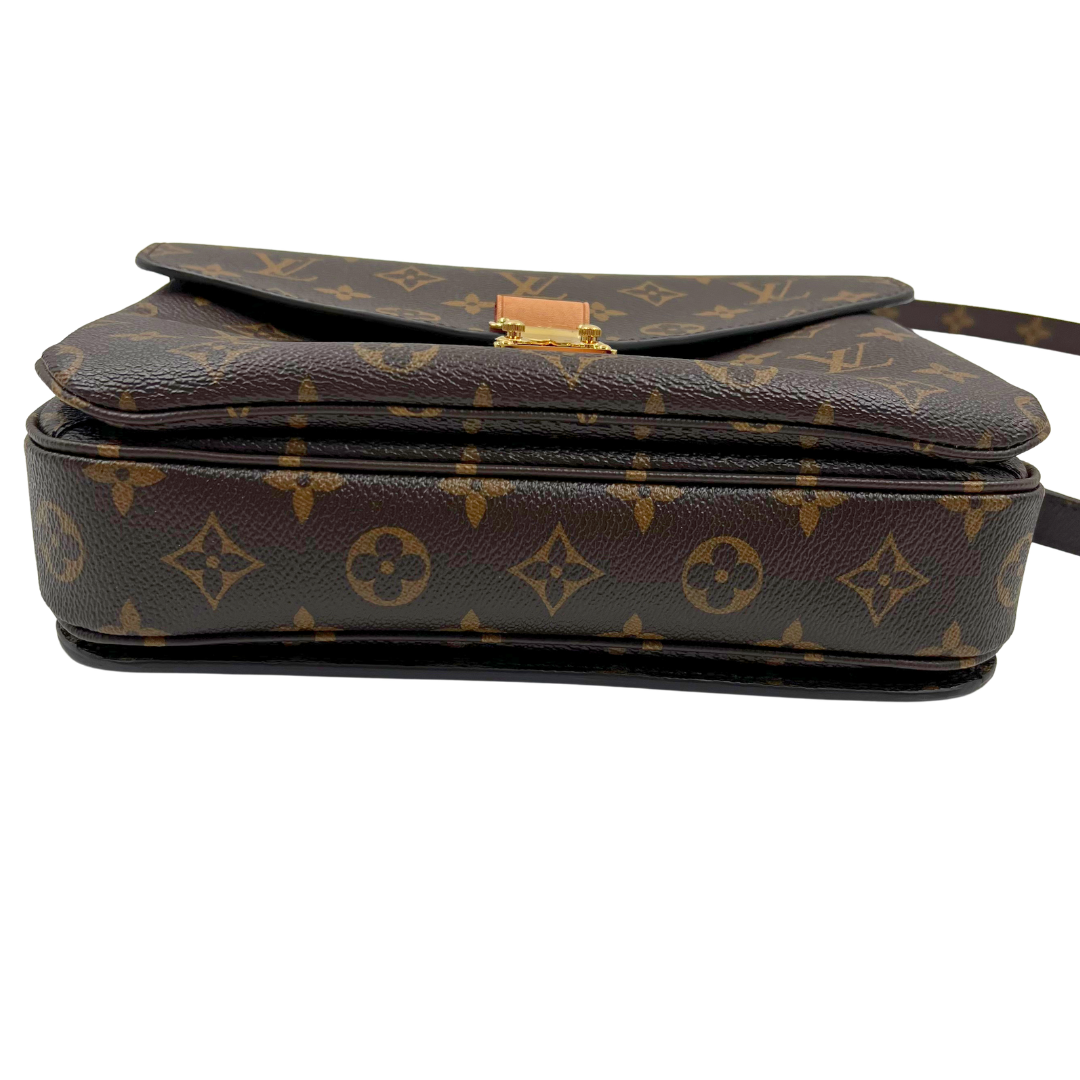 Louis Vuitton Monogram Pochette Metis