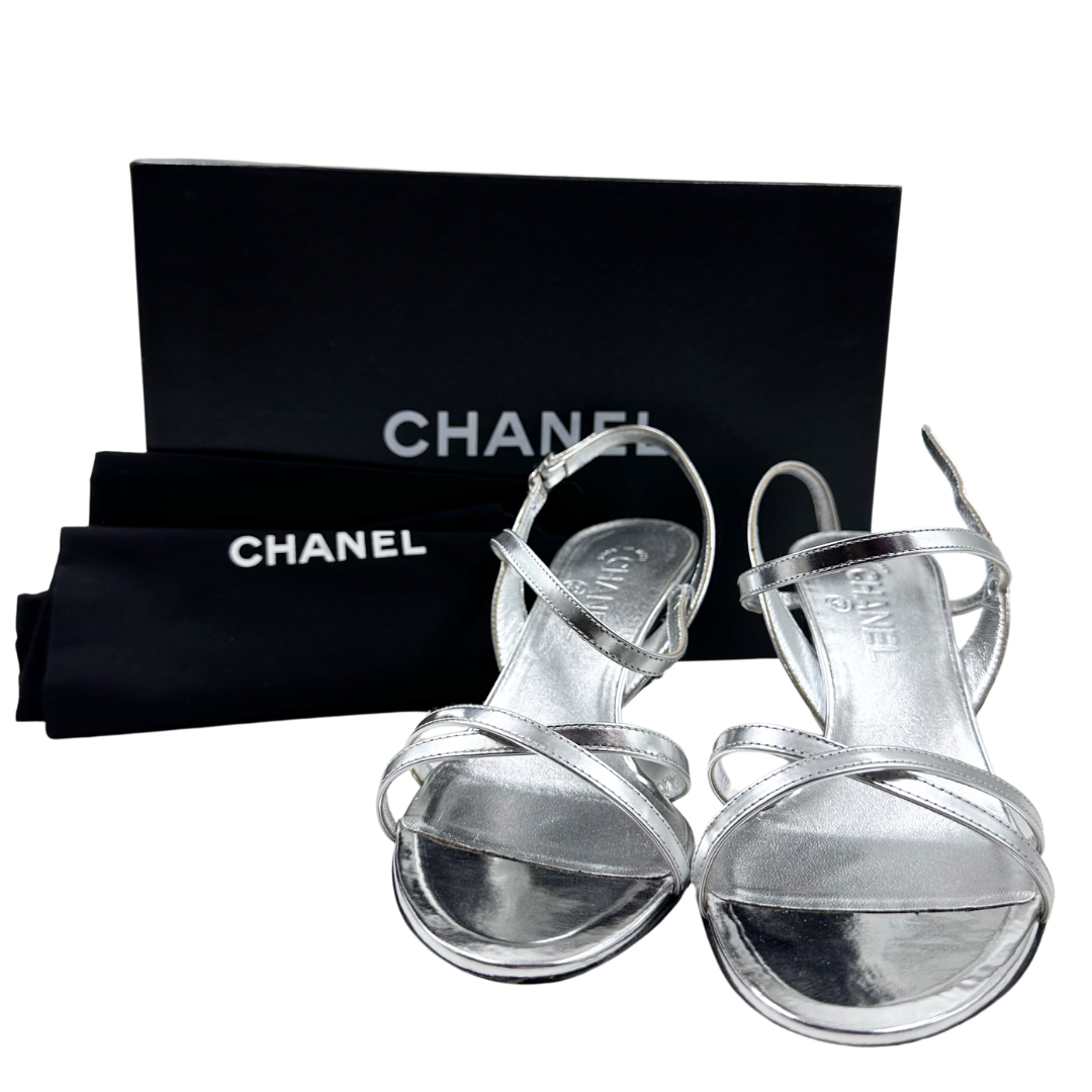 Chanel 9 39 Silver Metallic Leather Sandals