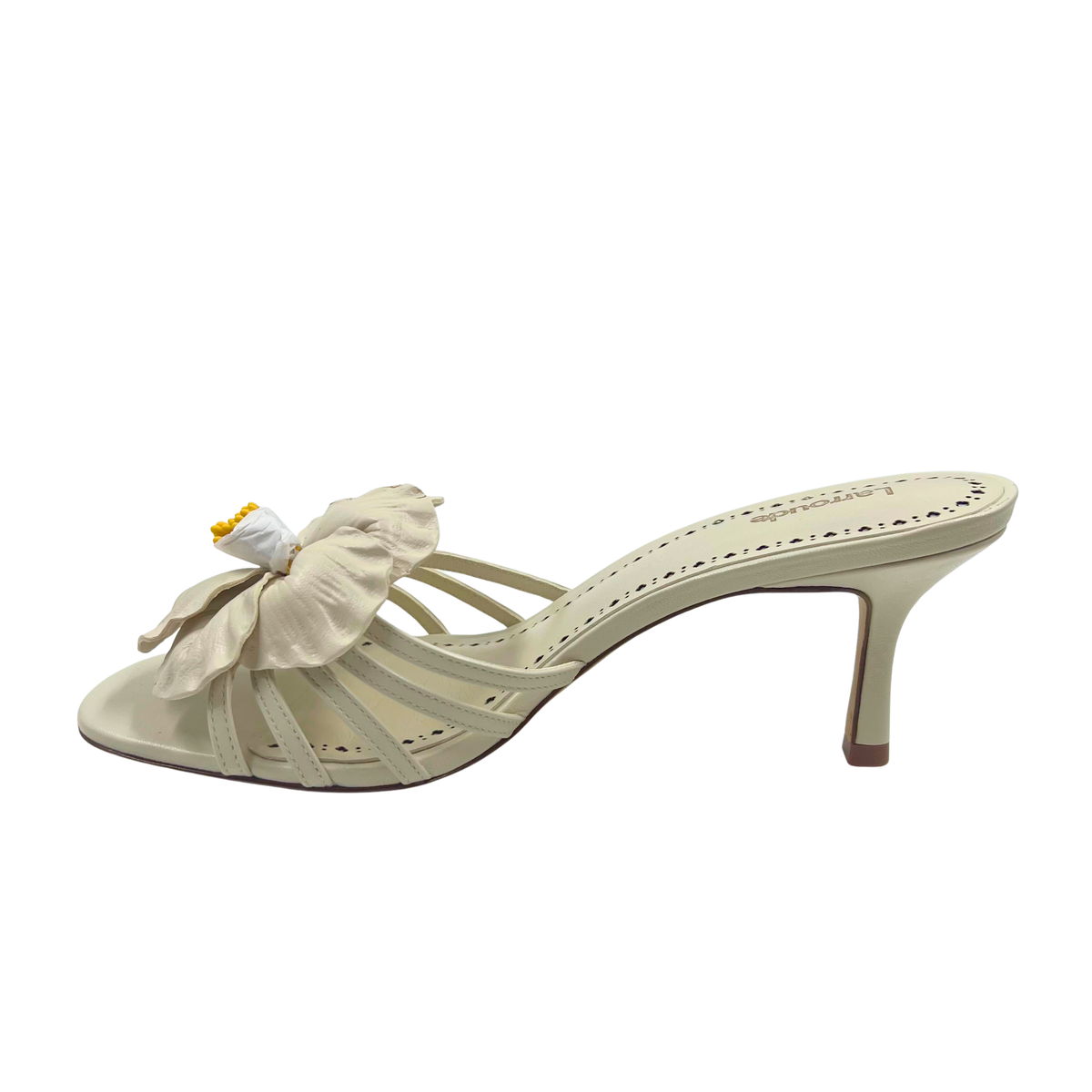 Larroude 9.5 Cream Heels