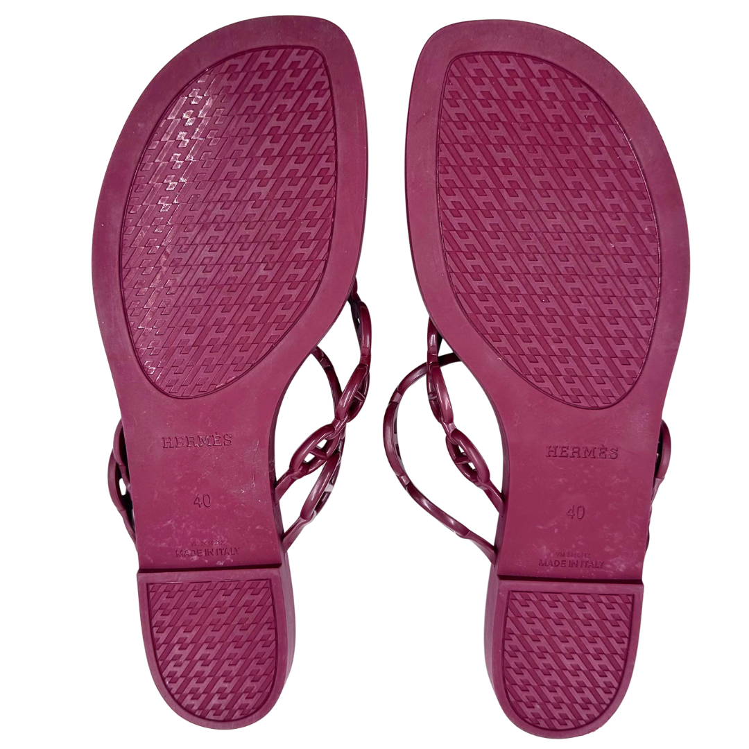 Hermes 40 Burgundy Island Chaîne d'Ancre Insignia Flip Flops