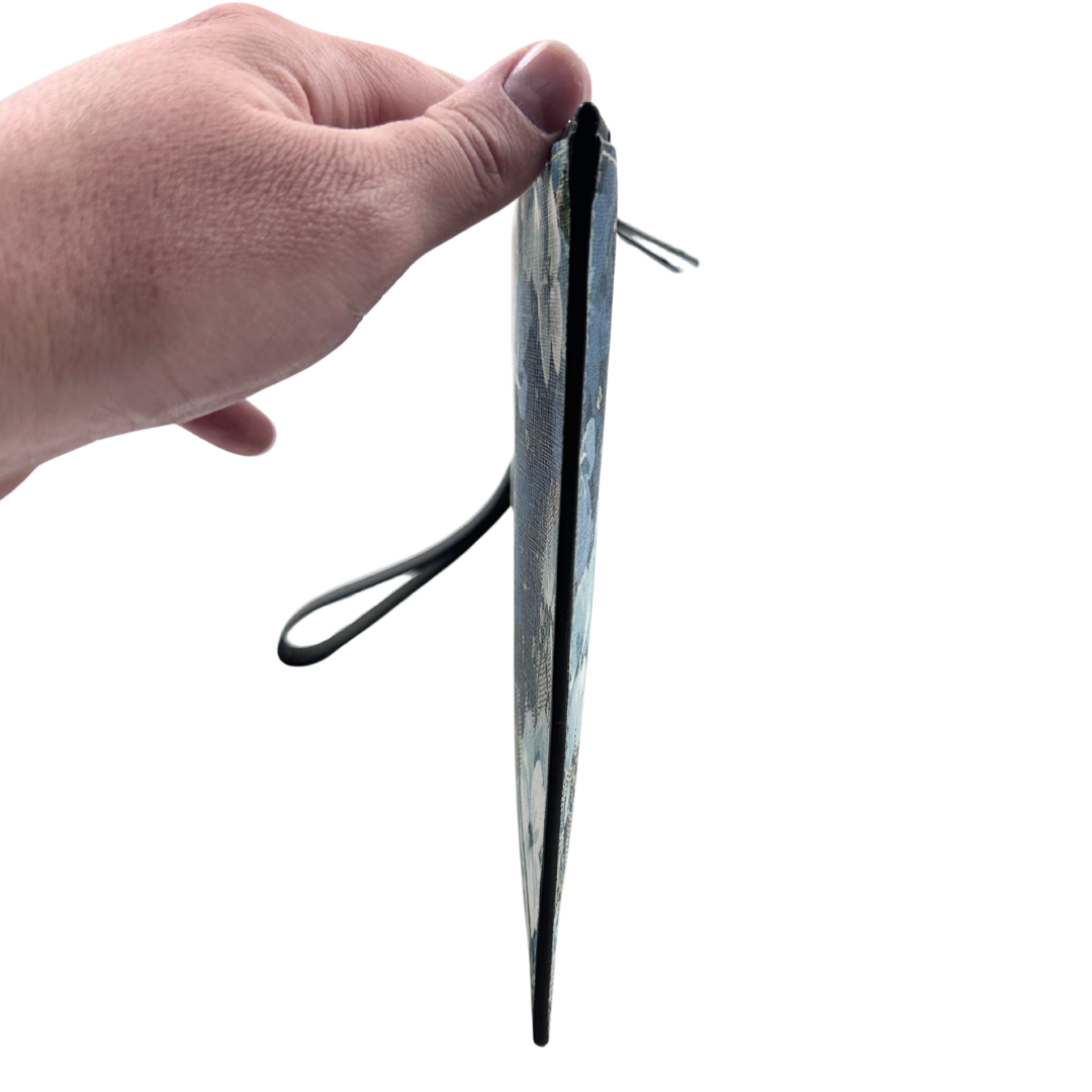 Gucci Supreme Blooms Wristlet